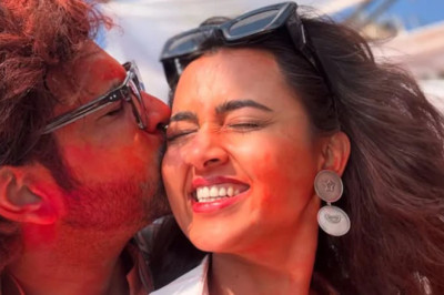 Karan Kundrra Breaks Silence On Relationship Rumours With Tejasswi Prakash: Thoda Aur Paisa Lagao